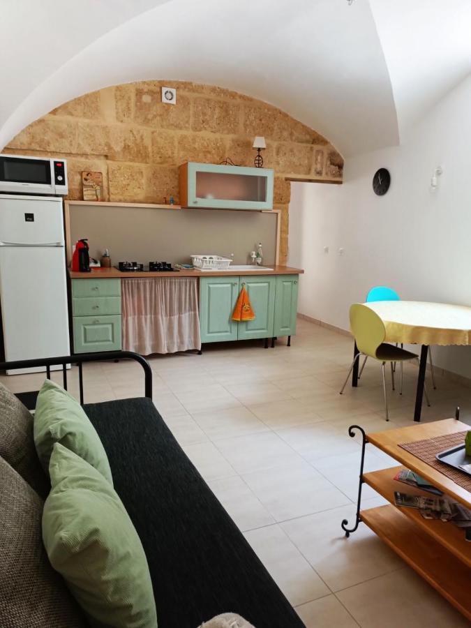Dans Maison De Maitre, Appartement Independant. Montfrin المظهر الخارجي الصورة