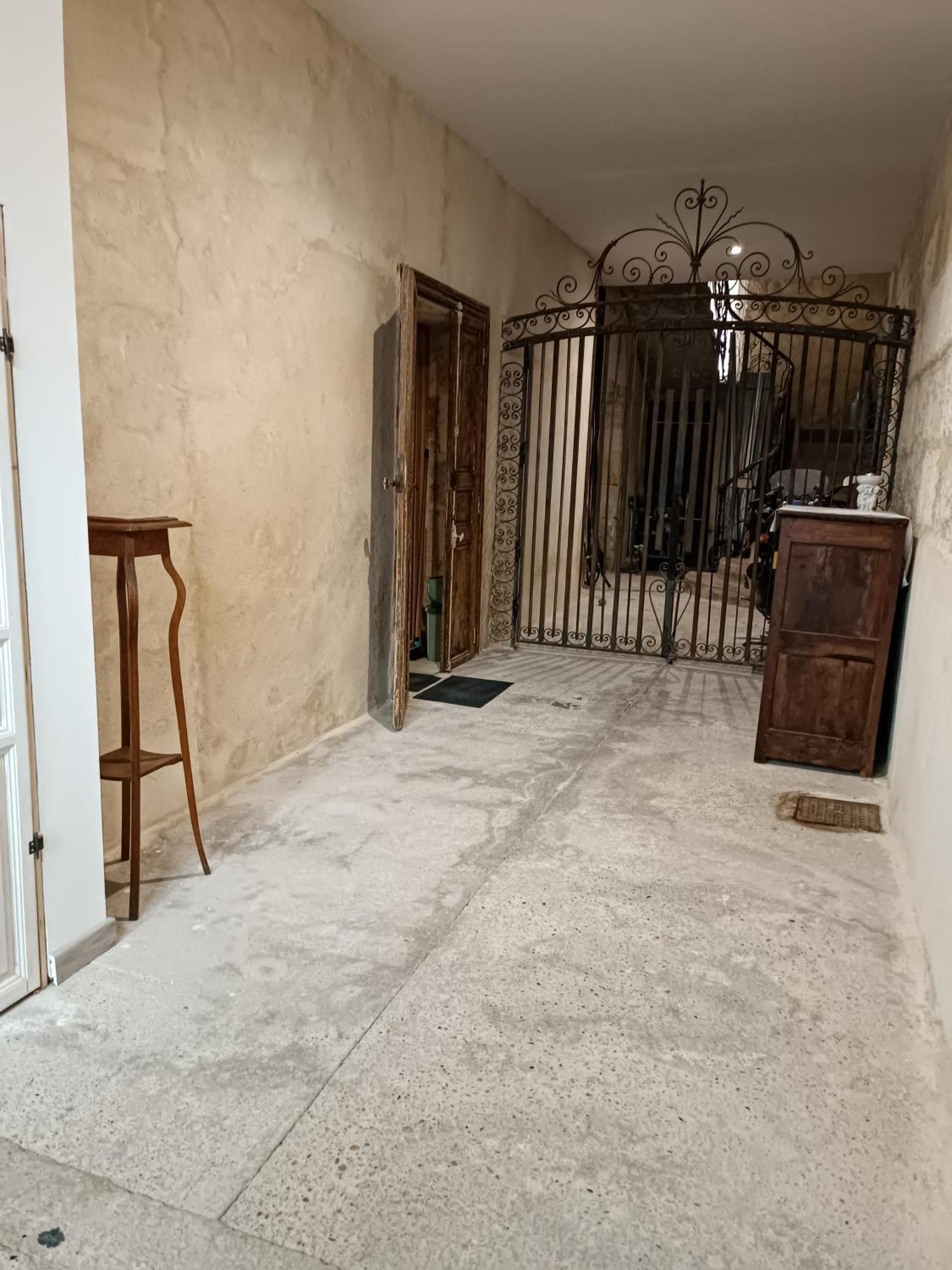 Dans Maison De Maitre, Appartement Independant. Montfrin المظهر الخارجي الصورة