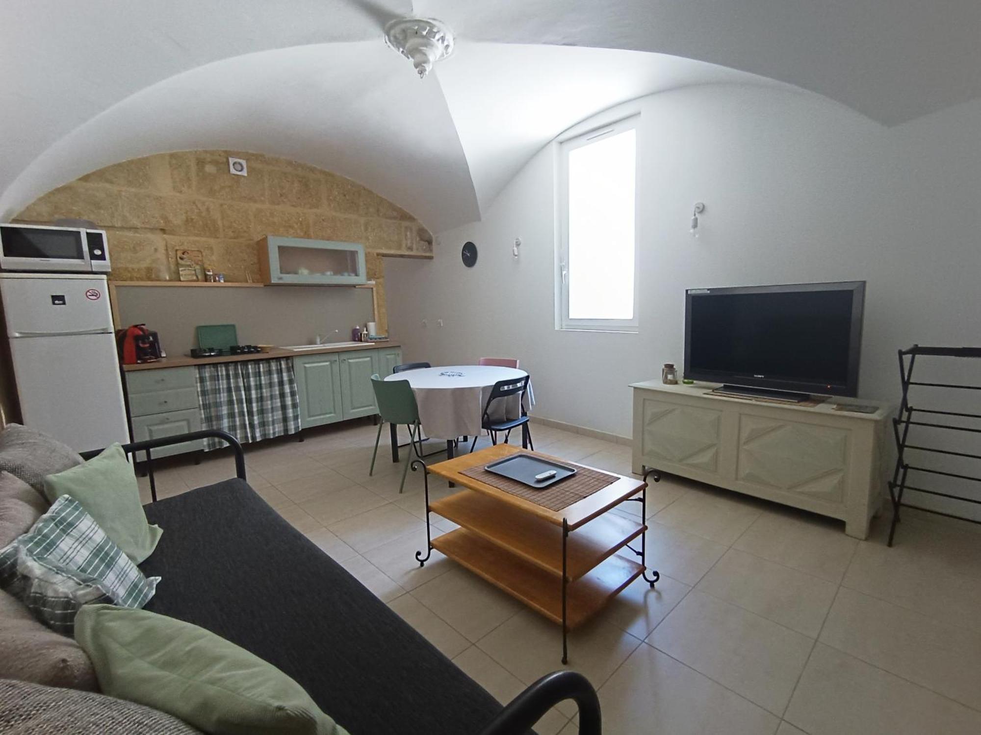 Dans Maison De Maitre, Appartement Independant. Montfrin المظهر الخارجي الصورة